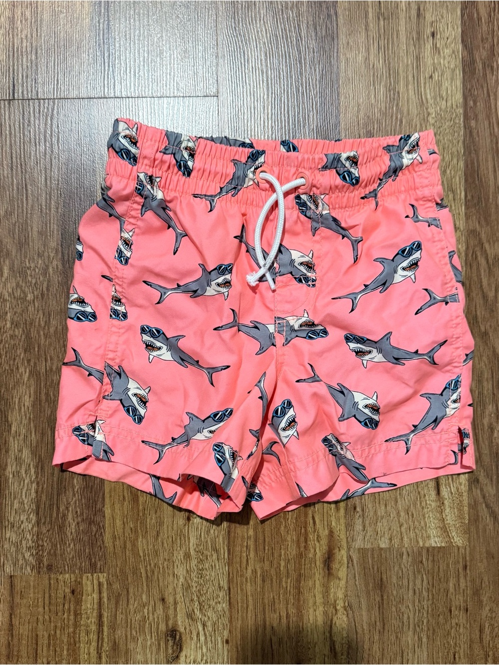 Old Navy - Boys XS/5 Swim Shorts/Trunks 
Shark Print